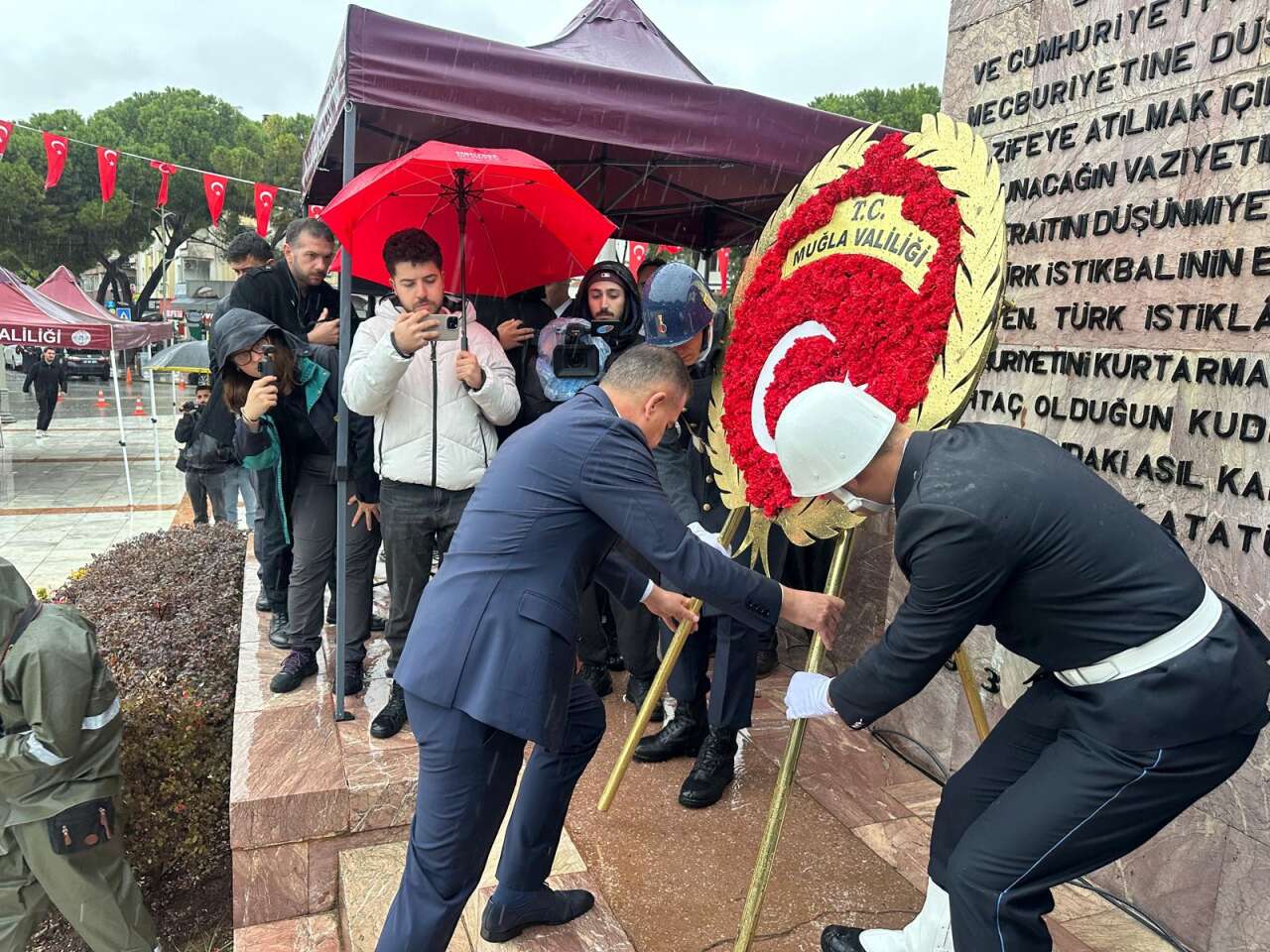 Muğla’da Cumhuriyet Bayramı Töreni Sağanak Yağış Altında Başladı 2